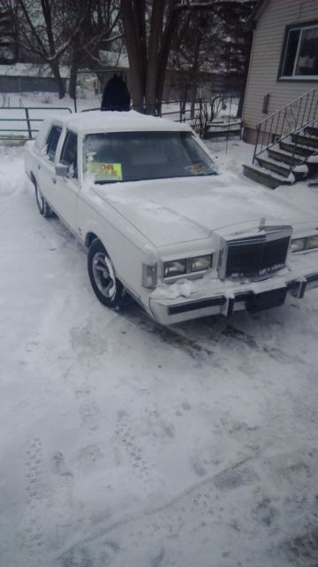 1988 Lincoln Town Car Formal Edition