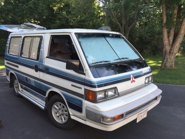 1988 Mitsubishi Van Wagon LS Van Wagon