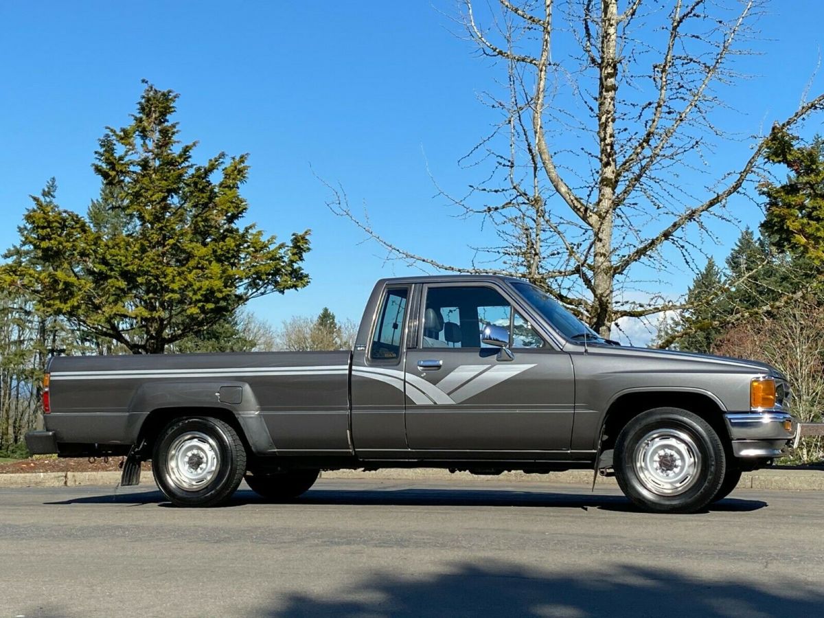 1988 Toyota Tacoma delux value package