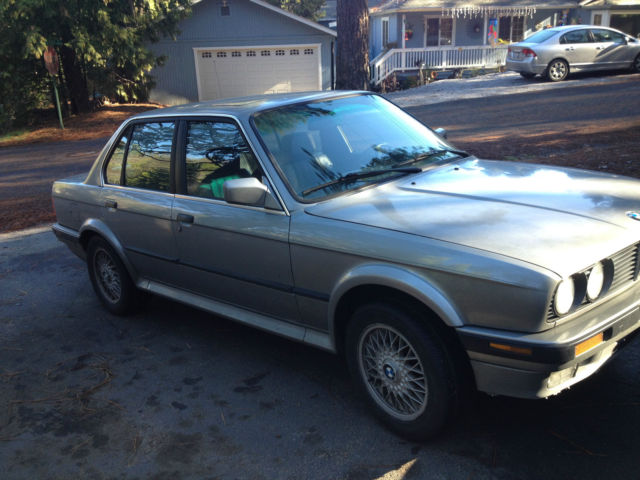 19890000 BMW 3-Series 325iX