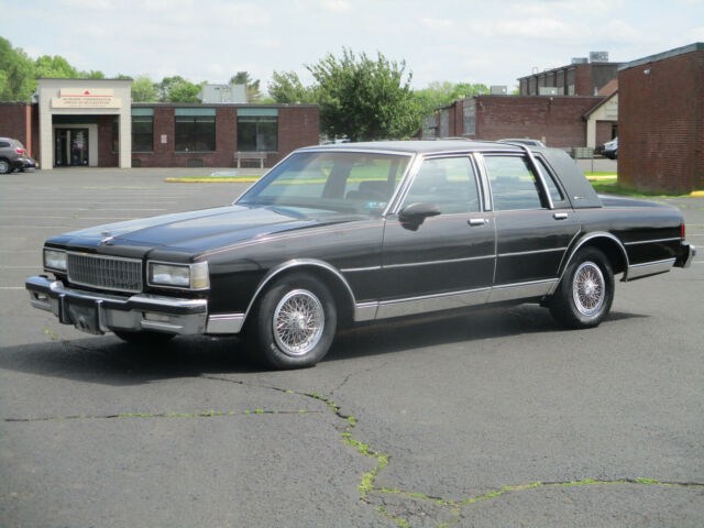 1989 Chevrolet Caprice LS CLASSIC BROUGHAM 5.0L V8 2ND OWNER 69K MLS ONLY