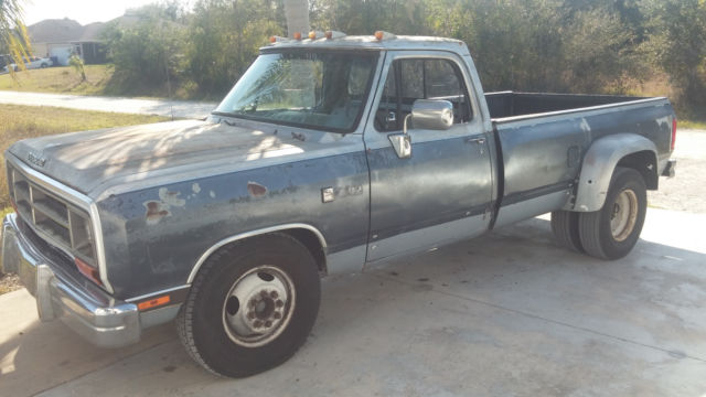 1989 Dodge Ram 3500 Blue and Silver