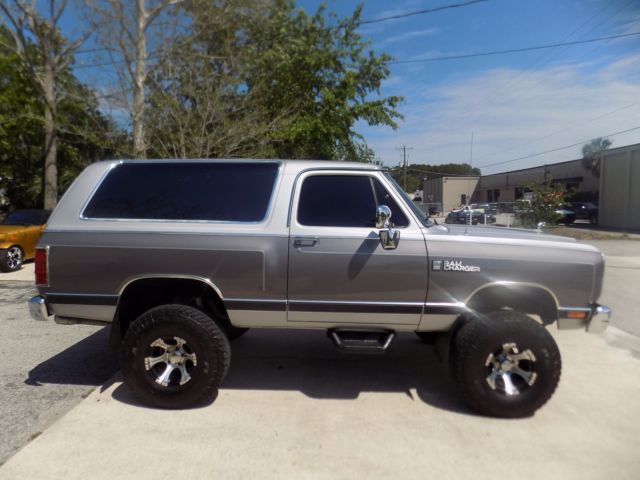 1989 Dodge Ramcharger Le 150