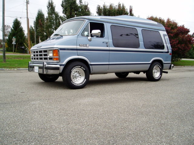 1989 Dodge Ram Van