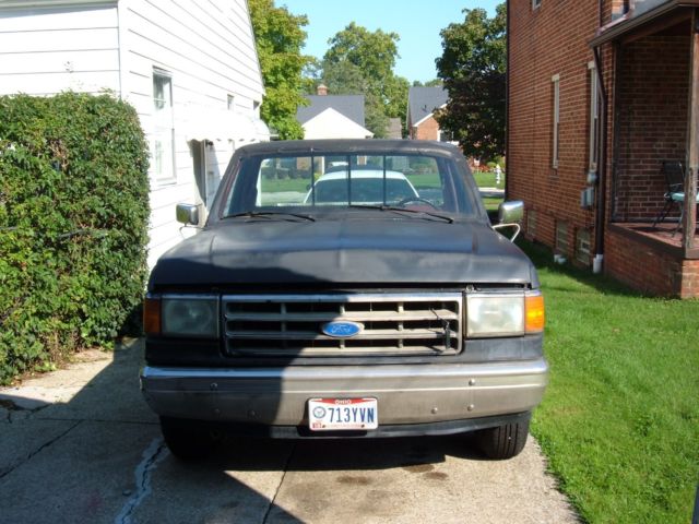 1990 Ford F-150 red