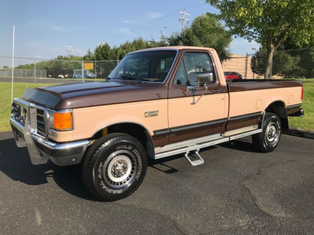 1989 Ford F-250 F-250 XLT LARIET 1-Owner Only 43,281 Actual Miles
