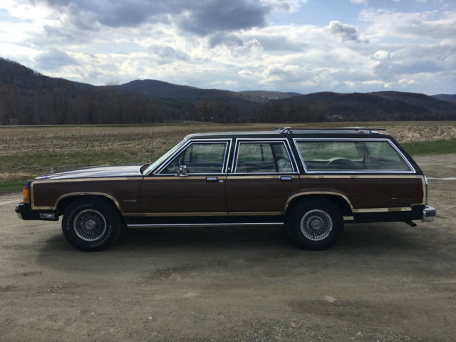 1989 Ford Crown Victoria LTD Country Squire