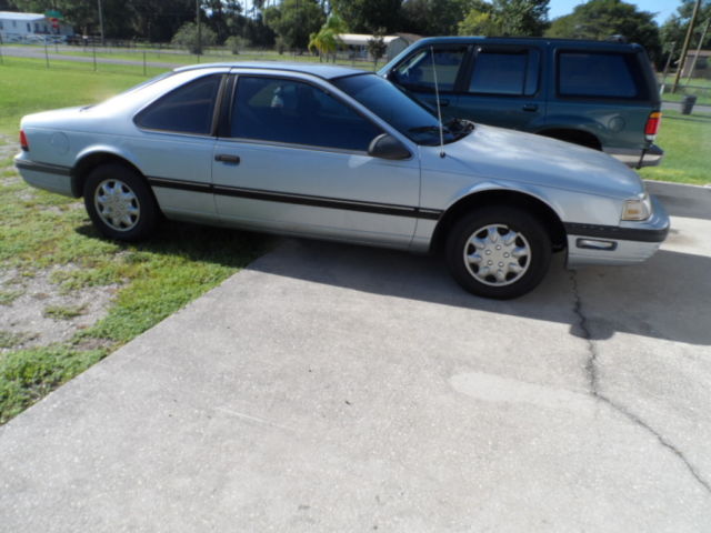 1989 Ford Thunderbird coupe