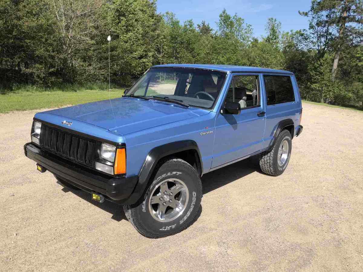 1989 Jeep Cherokee sport