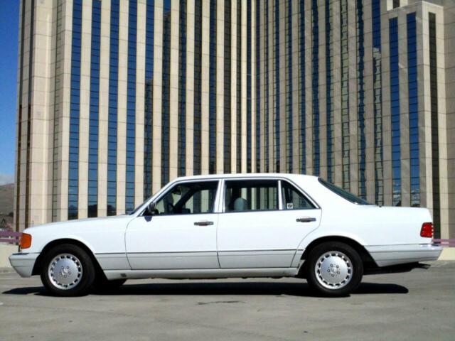 1989 Mercedes-Benz 400-Series 4dr Sedan 420SEL Auto