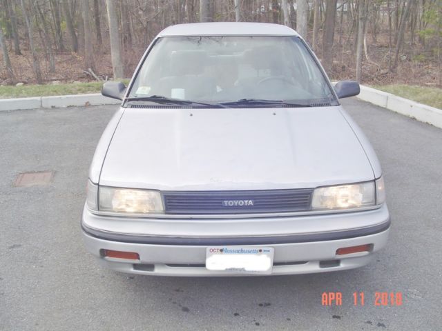 1989 Toyota Corolla LE Sedan 4-Door