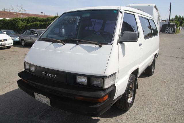 1989 Toyota Van Wagon LE Mini Passenger Van 3-Door