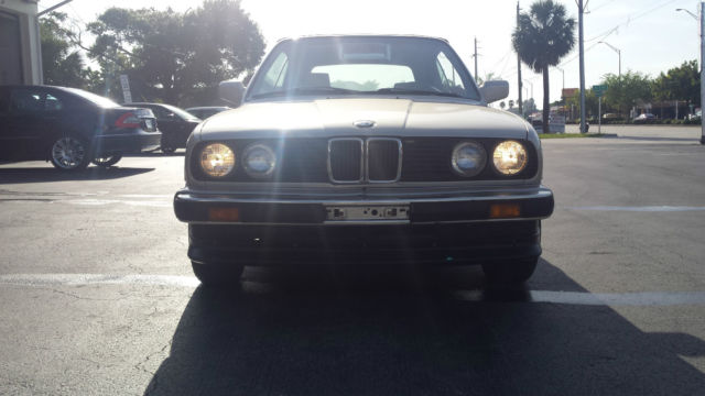 1990 BMW M3 325i