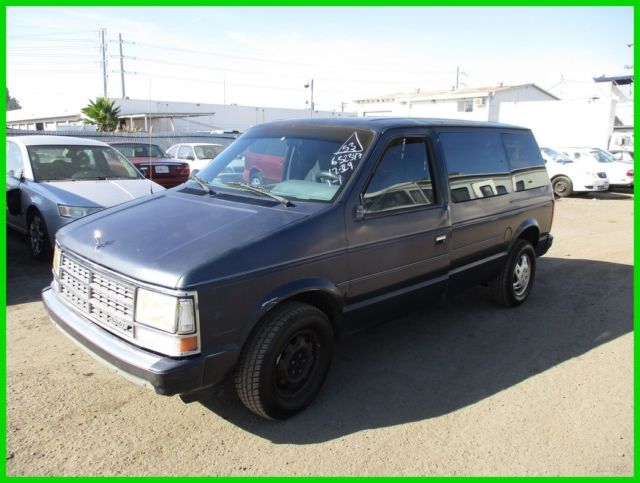 1990 Dodge Caravan SE