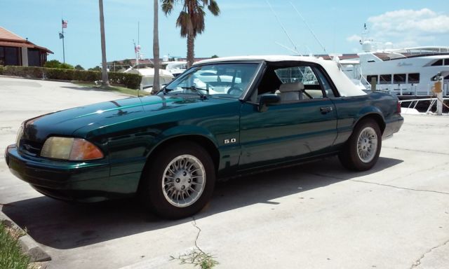 1990 Ford Mustang 7 up EDITION