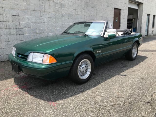 1990 Ford Mustang LX 7UP Feature Car