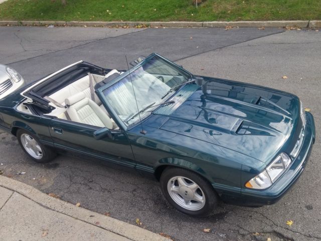 1990 Ford Mustang lx 7up edition