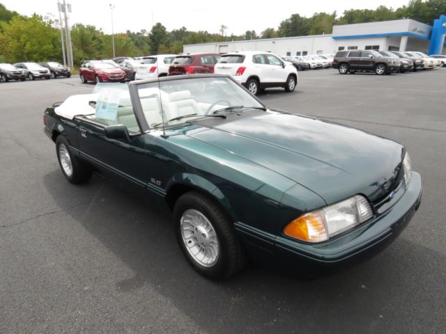 1990 Ford Mustang LX Convertible 7-Up Edition