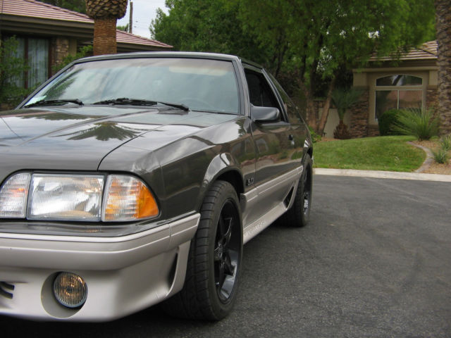 1990 Ford Mustang G.T.