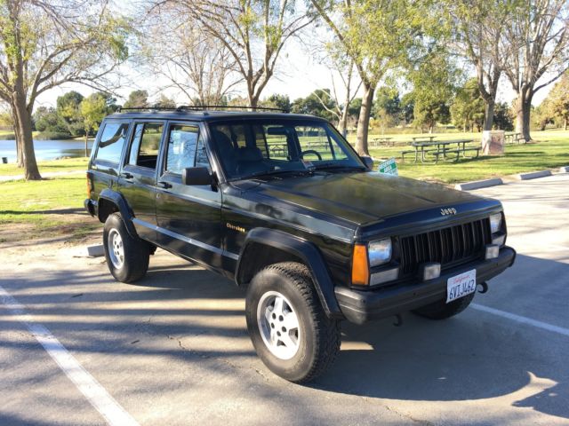 1990 Jeep Cherokee Limited Sport Utility 4-Door
