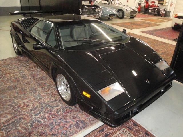 19900000 Lamborghini Countach