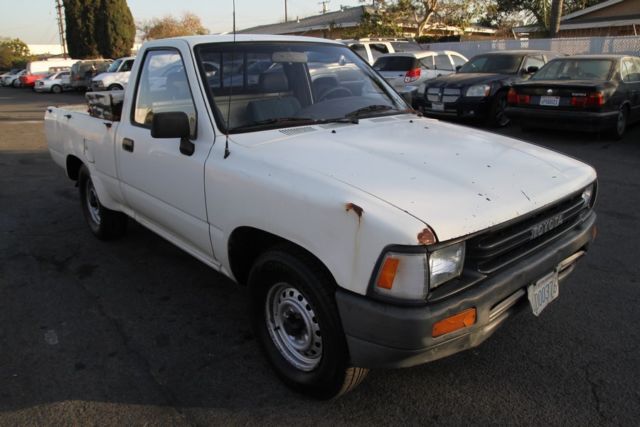 1990 Toyota Tacoma Pick-Up
