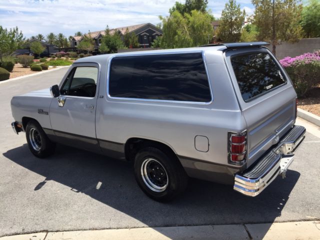 1991 Dodge Ramcharger LE