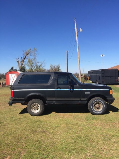 1991 Ford Bronco Full size night edition