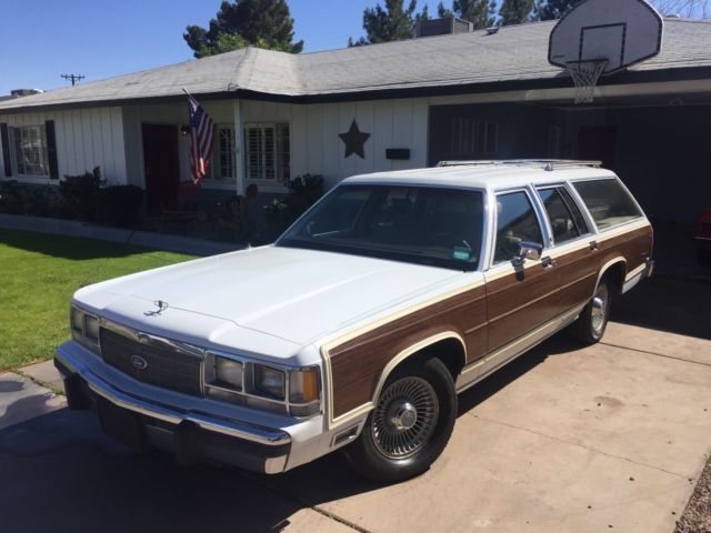 1991 Ford Country Squire Station Wagon LX LX