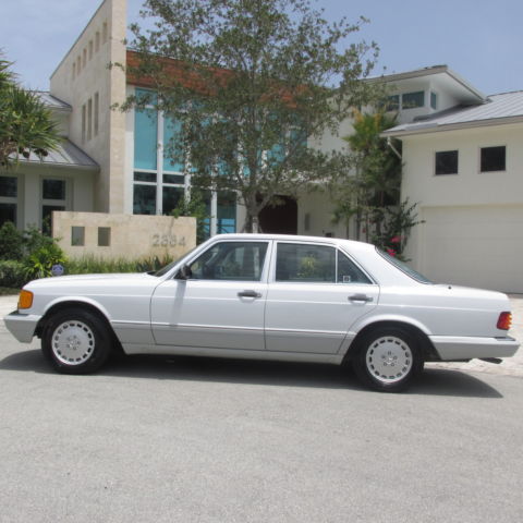 1991 Mercedes-Benz 300-Series
