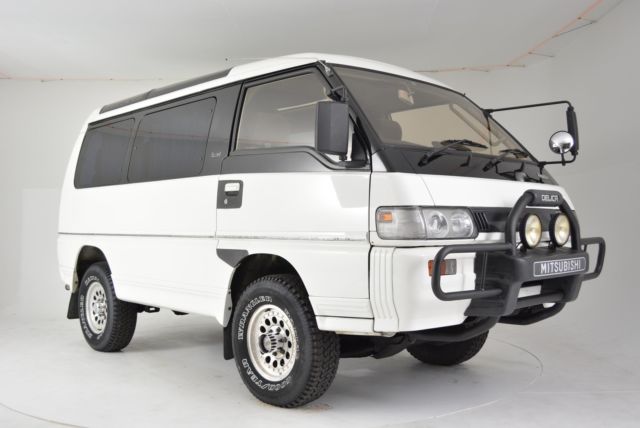 1991 Mitsubishi Delica --