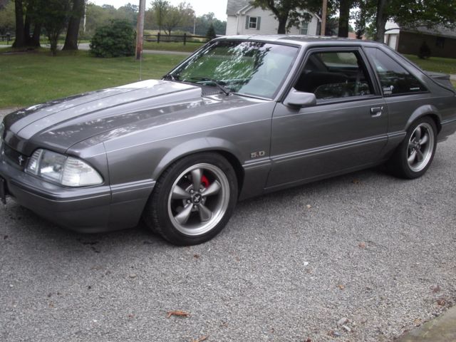 1991 Ford Mustang gray