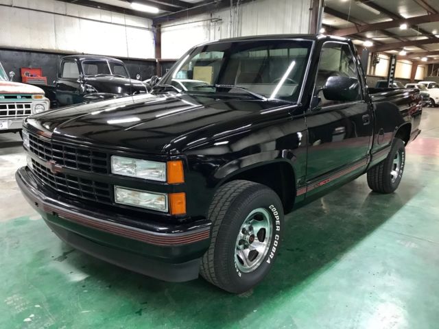 1992 Chevrolet C/K Pickup 1500 Sport Truck