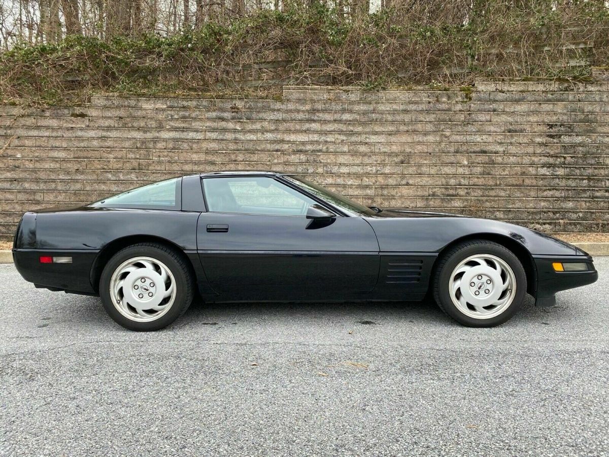 1992 Chevrolet Corvette FX3 LT1 6-Speed Black Leather