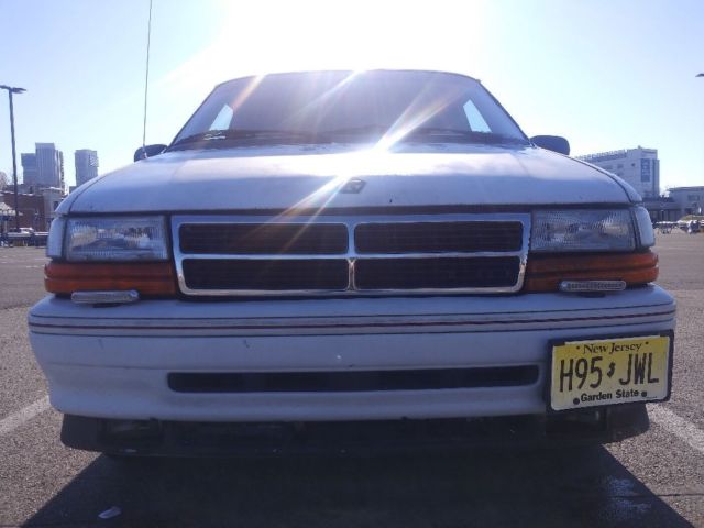 1992 Dodge Grand Caravan ES
