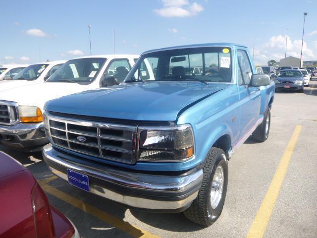 1992 Ford F-150 XLT SHORT BED 4X4 STEP SIDE RARE