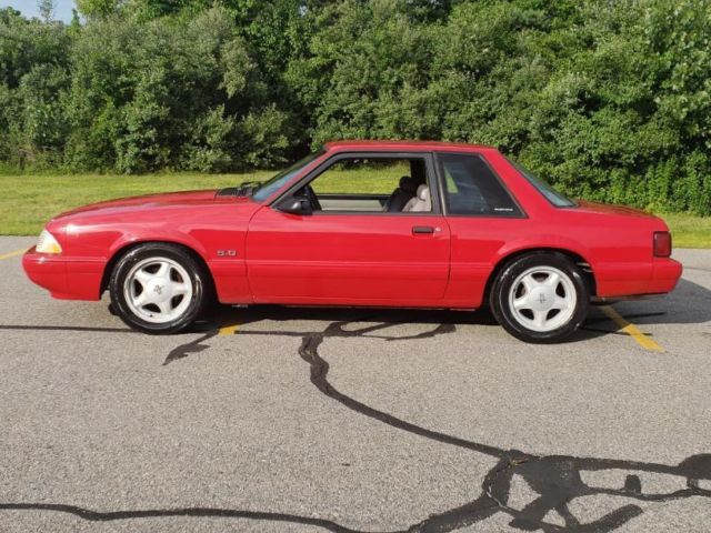 1992 Ford Mustang 5.0 NOTCHBACK