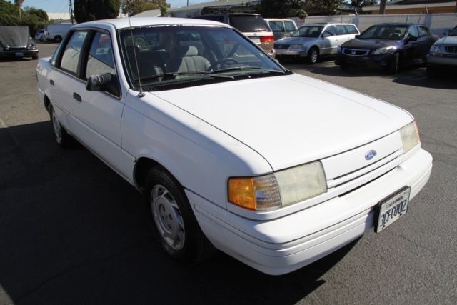 1992 Ford Tempo GL