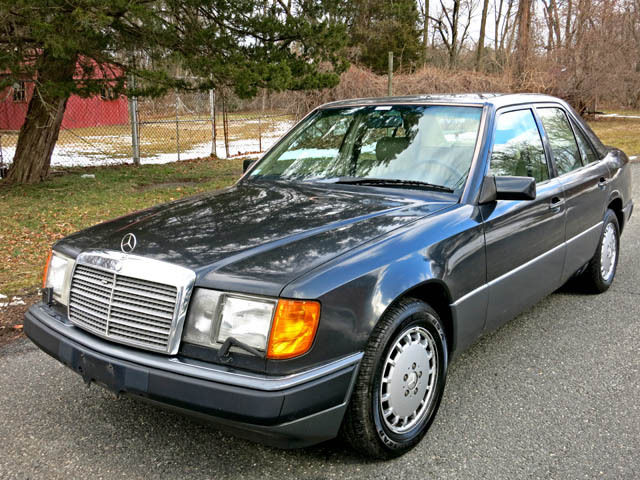 1992 Mercedes-Benz 300-Series 300D  Turbo Diesel