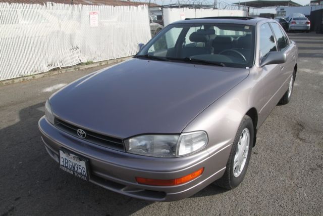 1992 Toyota Camry XLE Sedan 4-Door