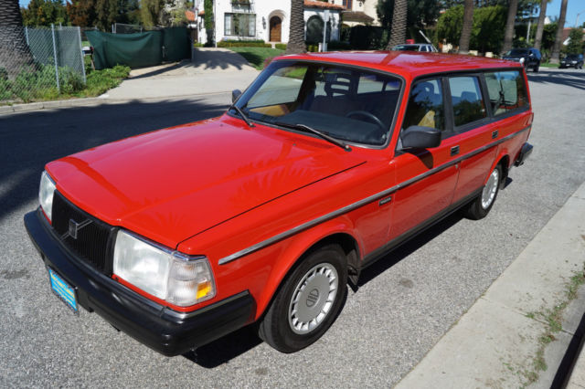 1992 Volvo 240 WAGON IN EXCEPTIONALLY WELL KEPT SHAPE!