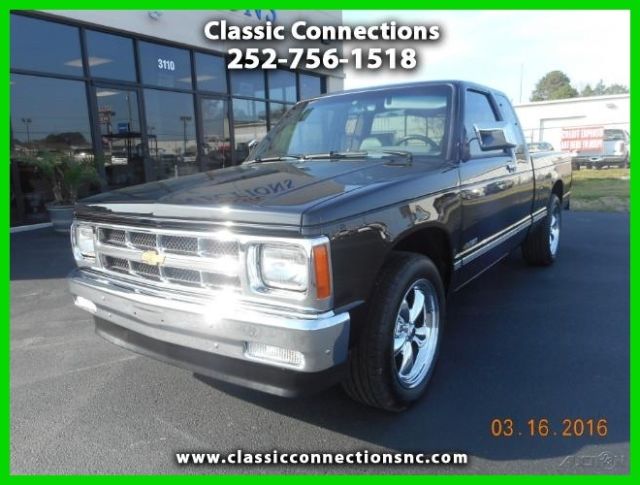 1993 Chevrolet S-10 Ext. Cab Short Bed 2WD