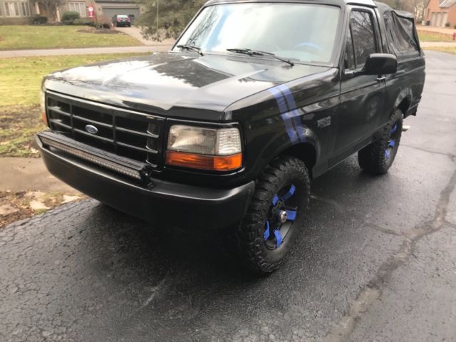 1993 Ford Bronco Custom XLT