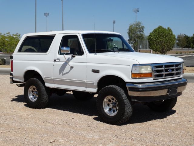 1993 Ford Bronco 1993 XLT 5.8L V8 + Lift Kit + Fully RESTORED! 4x4 LOW MILES