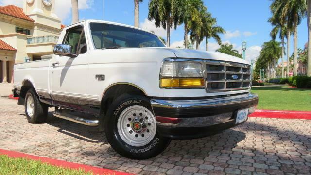 1993 Ford F-150 XLT Short Bed Styleside