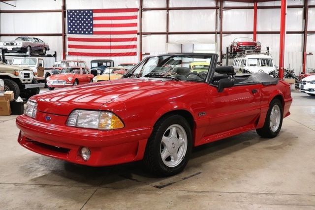 1993 Ford Mustang --