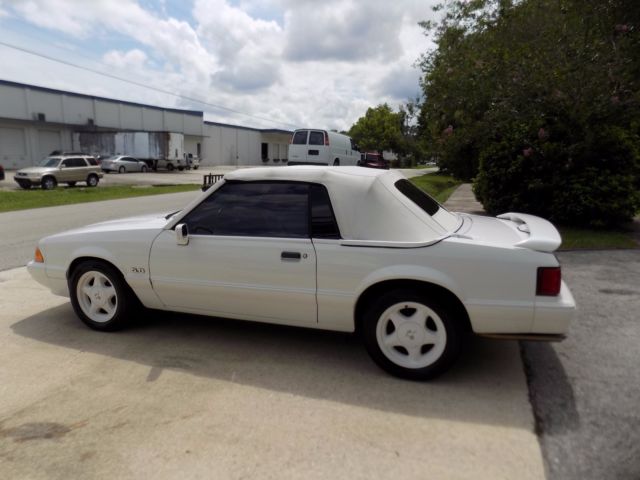 1993 Ford Mustang LX convertible