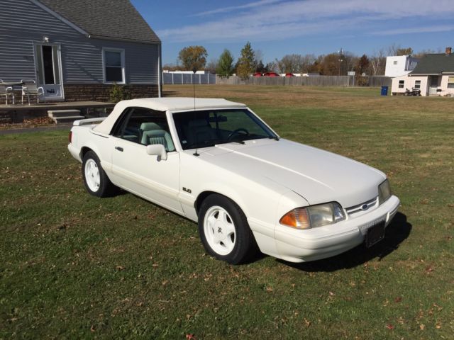 1993 Ford Mustang Summer Edition