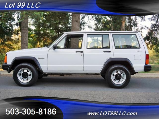 1993 Jeep Cherokee 4dr 4X4 Automatic MP3 CD Player