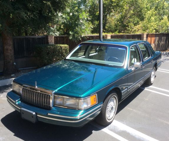 1993 Lincoln Town Car Signature Series Jack Nicklaus Edition